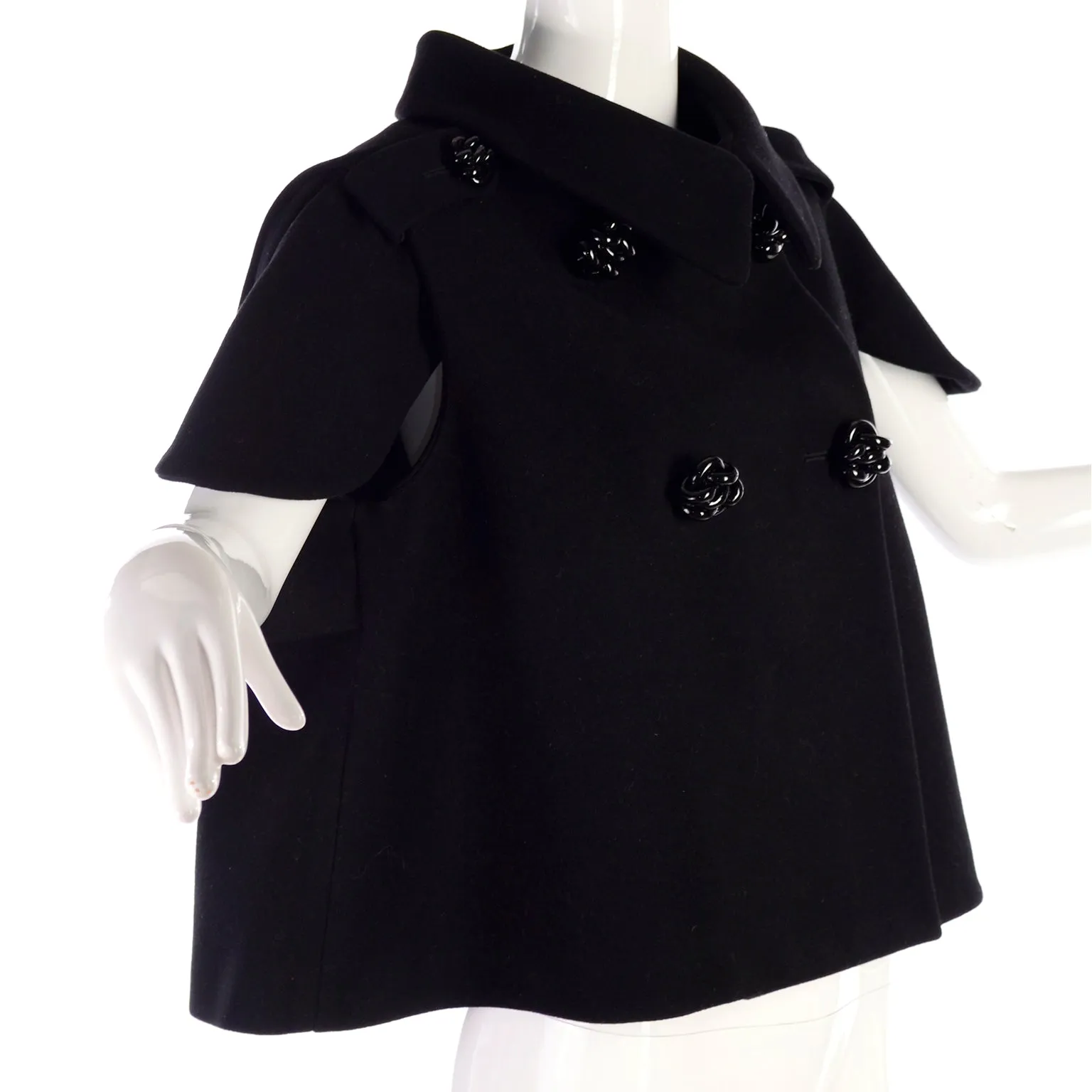 Alexander McQueen Black Wool Sculptured Capelet Jacket The Horn of Plenty Runway 2009