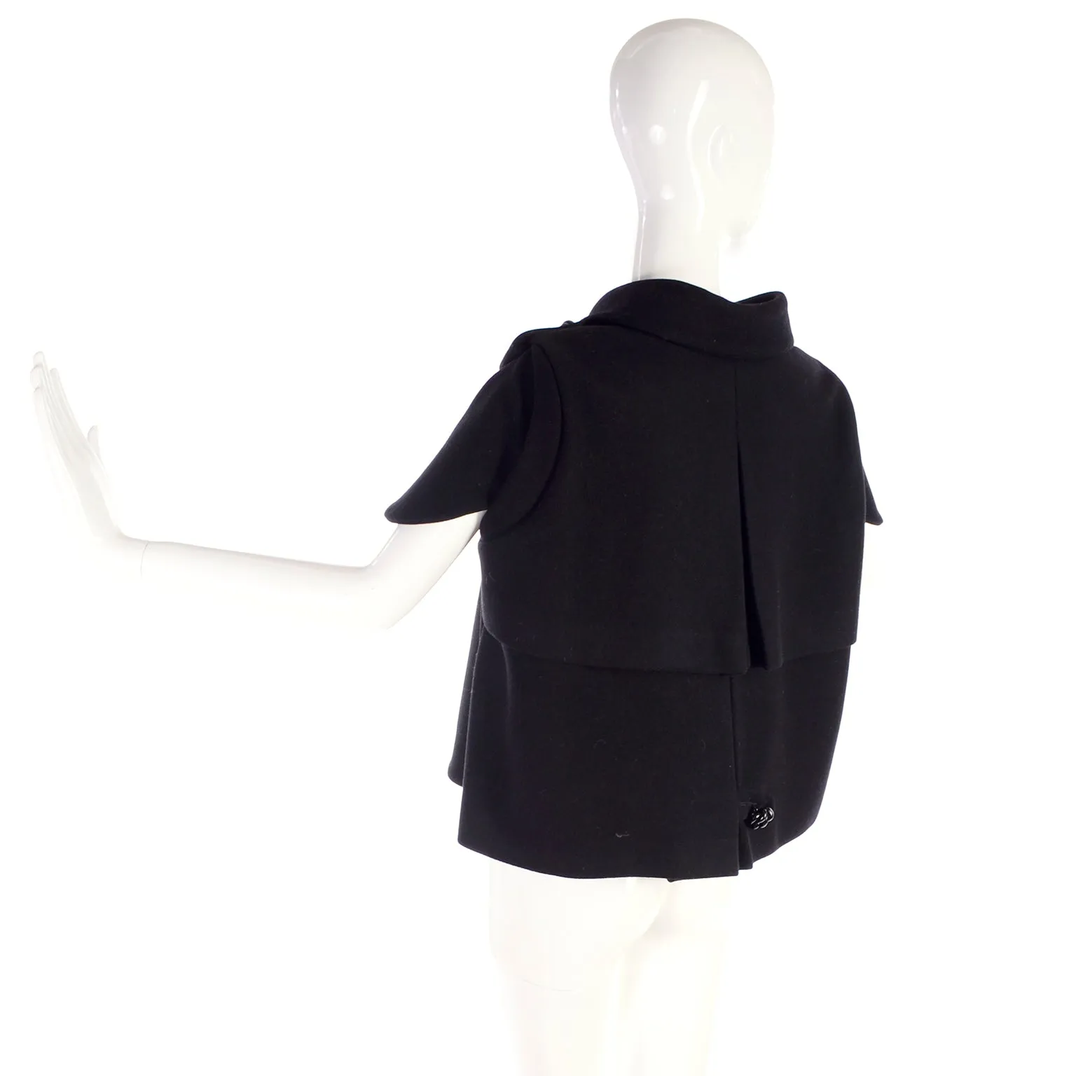 Alexander McQueen Black Wool Sculptured Capelet Jacket The Horn of Plenty Runway 2009