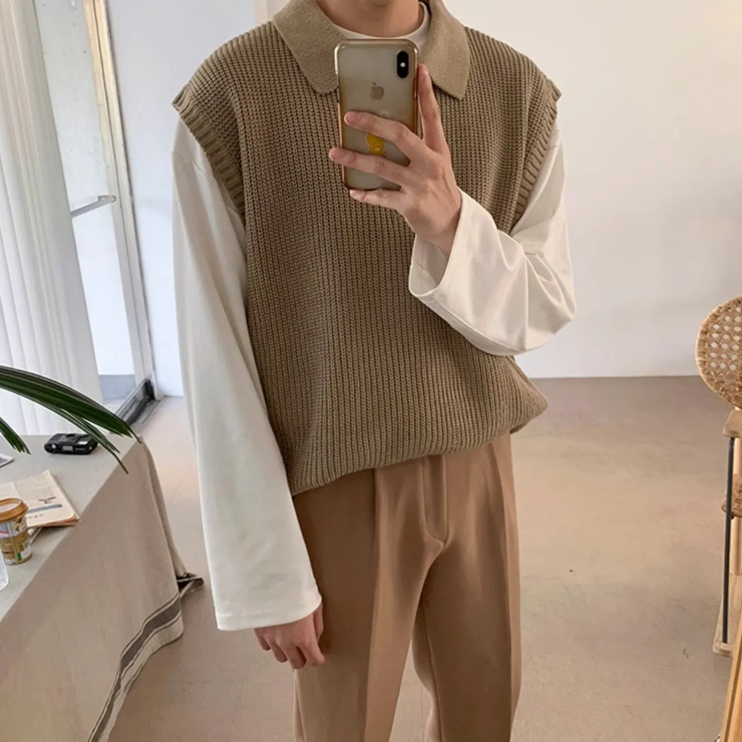 KNITTED COLLAR VEST