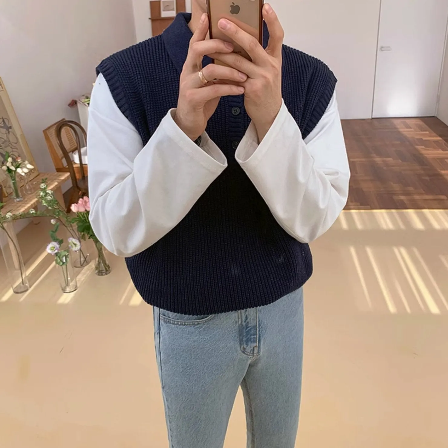 KNITTED COLLAR VEST
