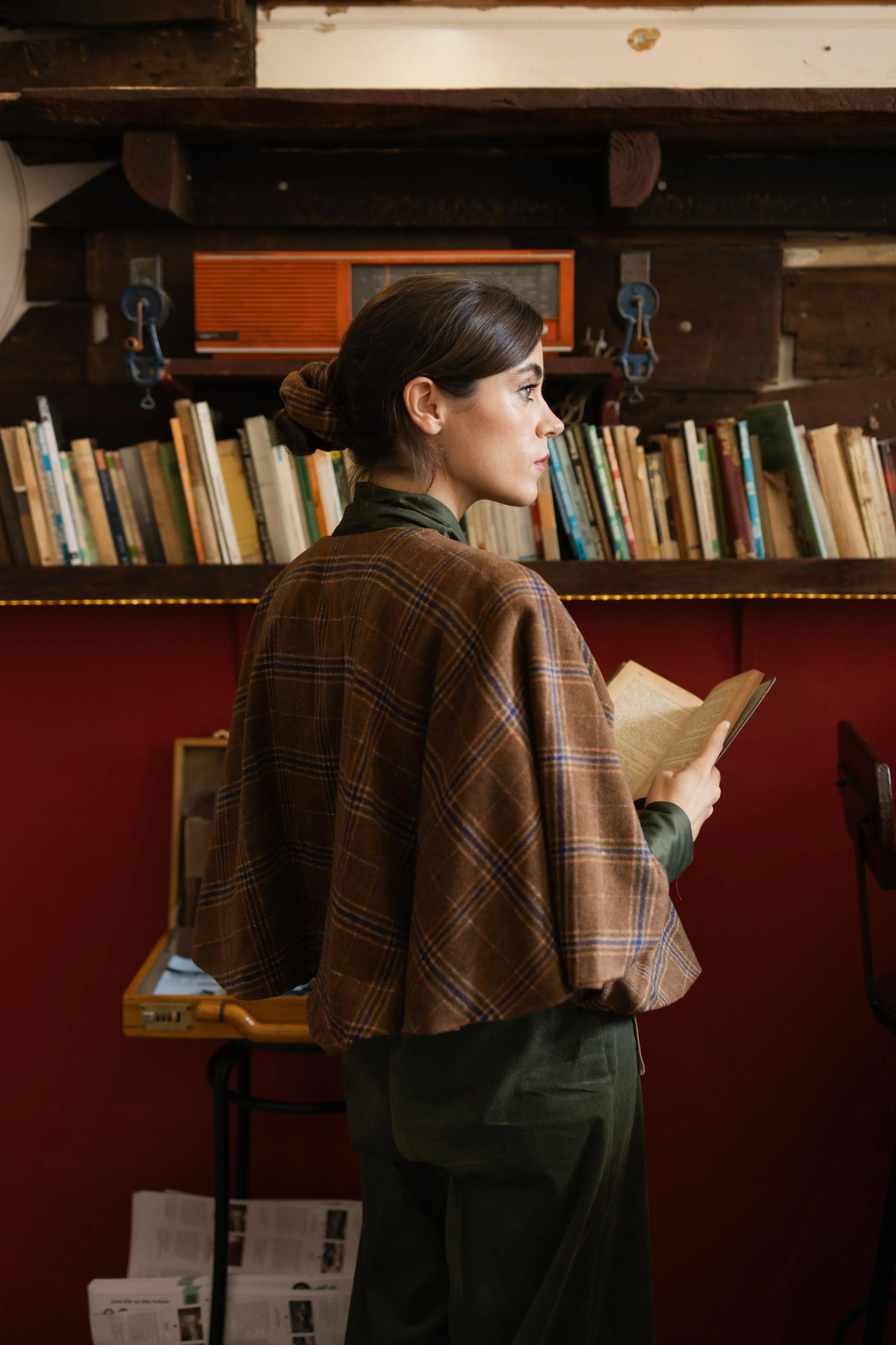 Mary cropped cape - wool checks