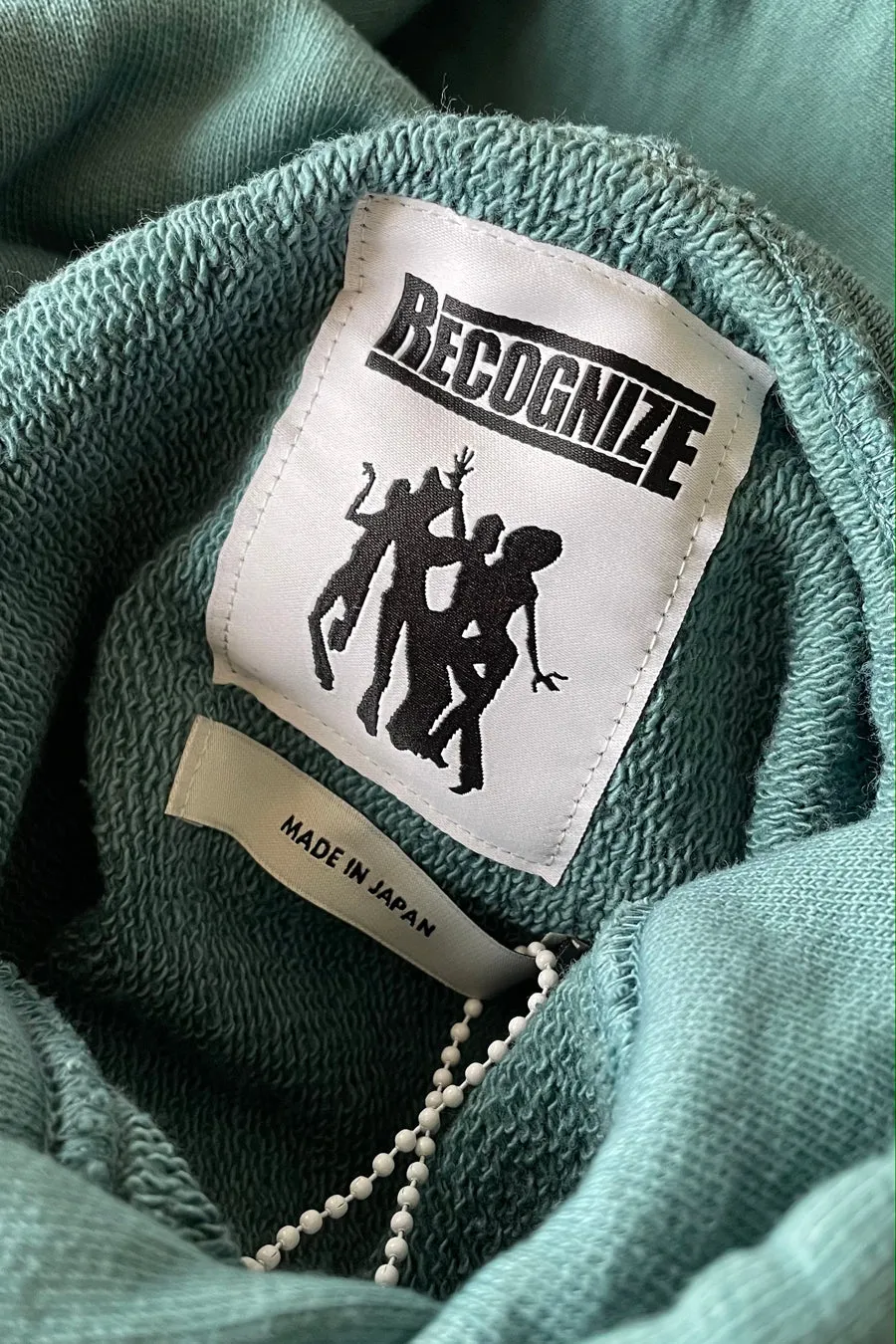 〈RECOGNIZE〉SOLID HOODIE
